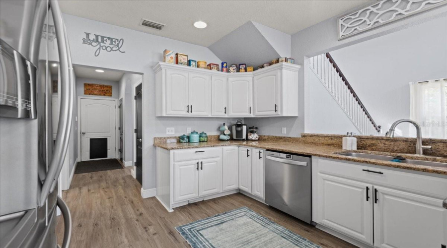 Trenton, Florida 32693, 5 Bedroom Bedrooms, ,5 Bathroombathrooms,Residential,For Sale,48Th,0,Mfrgc538338