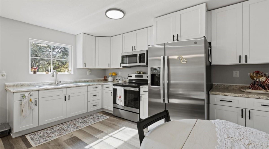 Trenton, Florida 32693, 5 Bedroom Bedrooms, ,5 Bathroombathrooms,Residential,For Sale,48Th,0,Mfrgc538338