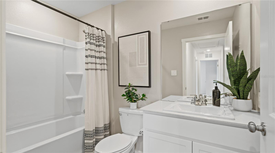 Eagle Lake, Florida 33839, 4 Bedroom Bedrooms, ,2 Bathroombathrooms,Residential,For Sale,Rover,0,Mfro6437005
