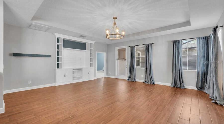 Lithia, Florida 33547, 4 Bedroom Bedrooms, ,3 Bathroombathrooms,Residential,For Sale,Loneoak View,0,Mfrtb8532013