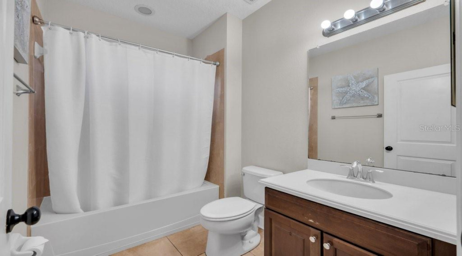 Lithia, Florida 33547, 4 Bedroom Bedrooms, ,3 Bathroombathrooms,Residential,For Sale,Loneoak View,0,Mfrtb8532013