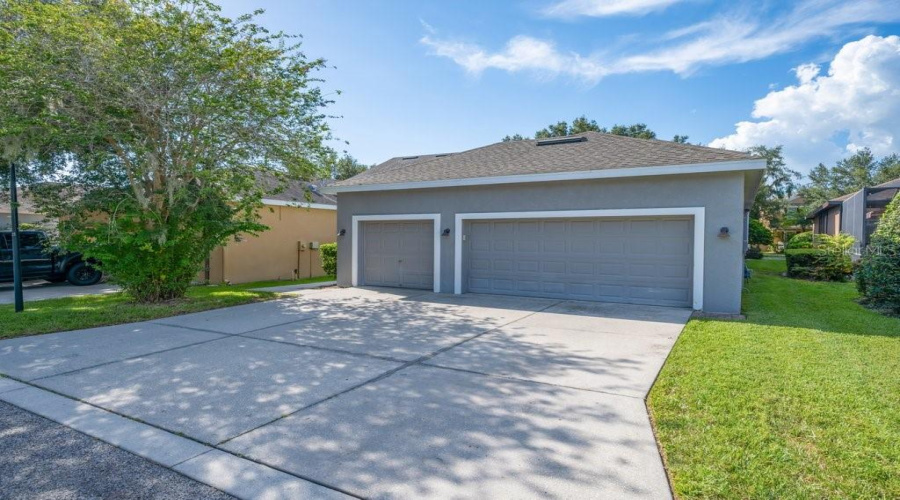 3 Car Garage