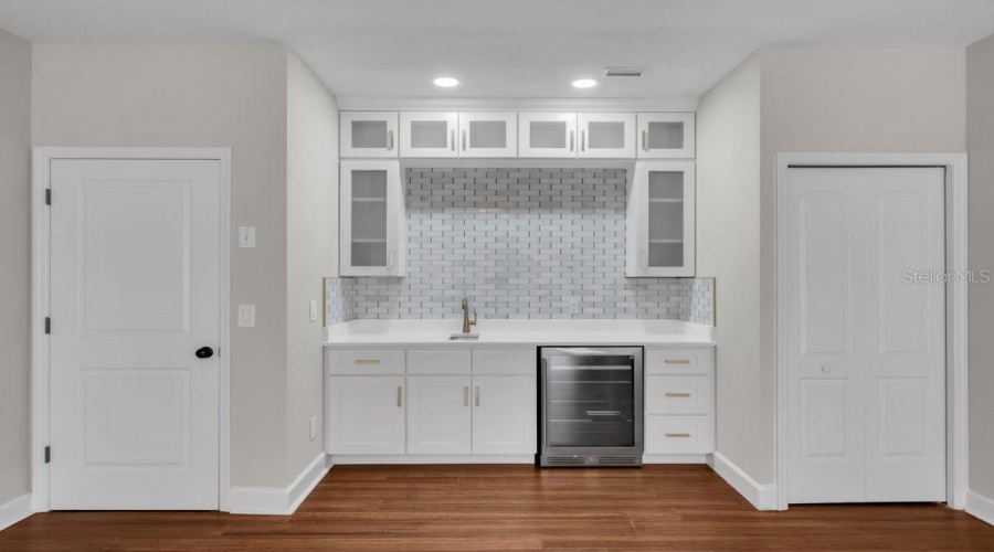 Lithia, Florida 33547, 4 Bedroom Bedrooms, ,3 Bathroombathrooms,Residential,For Sale,Loneoak View,0,Mfrtb8532013