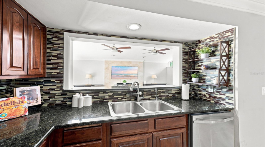 Tampa, Florida 33634, 4 Bedroom Bedrooms, ,2 Bathroombathrooms,Residential,For Sale,Woodkirk,0,Mfrtb8537226