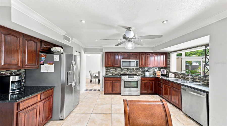 Tampa, Florida 33634, 4 Bedroom Bedrooms, ,2 Bathroombathrooms,Residential,For Sale,Woodkirk,0,Mfrtb8537226
