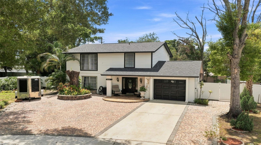 Tampa, Florida 33634, 4 Bedroom Bedrooms, ,2 Bathroombathrooms,Residential,For Sale,Woodkirk,0,Mfrtb8537226