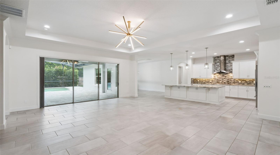 Lake Mary, Florida 32746, 4 Bedroom Bedrooms, ,3 Bathroombathrooms,Residential,For Sale,Oil Lamp,0,Mfro6421469