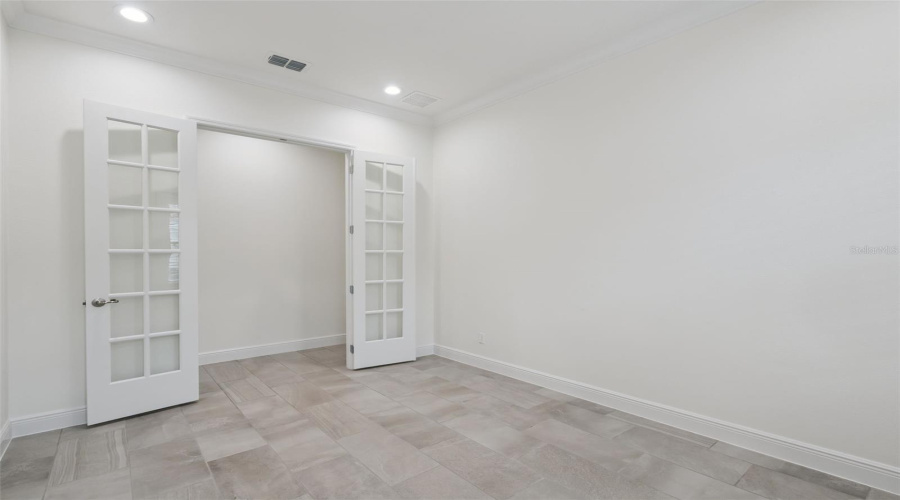 Lake Mary, Florida 32746, 4 Bedroom Bedrooms, ,3 Bathroombathrooms,Residential,For Sale,Oil Lamp,0,Mfro6421469