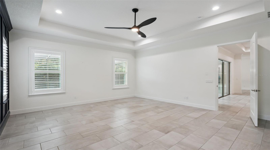 Lake Mary, Florida 32746, 4 Bedroom Bedrooms, ,3 Bathroombathrooms,Residential,For Sale,Oil Lamp,0,Mfro6421469