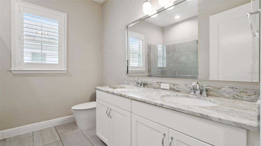 Lake Mary, Florida 32746, 4 Bedroom Bedrooms, ,3 Bathroombathrooms,Residential,For Sale,Oil Lamp,0,Mfro6421469