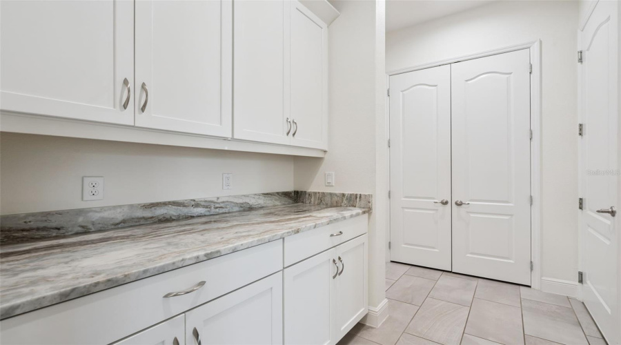 Lake Mary, Florida 32746, 4 Bedroom Bedrooms, ,3 Bathroombathrooms,Residential,For Sale,Oil Lamp,0,Mfro6421469