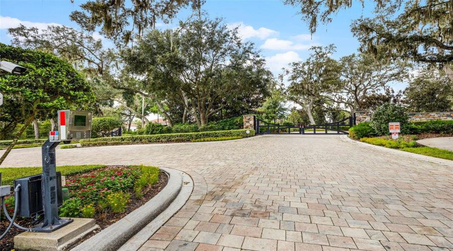 Lake Mary, Florida 32746, 4 Bedroom Bedrooms, ,3 Bathroombathrooms,Residential,For Sale,Oil Lamp,0,Mfro6421469