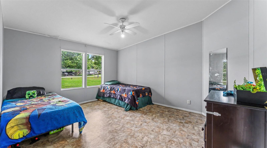 Lakeland, Florida 33810, 5 Bedroom Bedrooms, ,2 Bathroombathrooms,Residential,For Sale,Walnut,0,Mfrl4962479