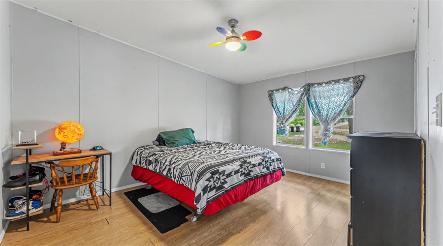 Lakeland, Florida 33810, 5 Bedroom Bedrooms, ,2 Bathroombathrooms,Residential,For Sale,Walnut,0,Mfrl4962479