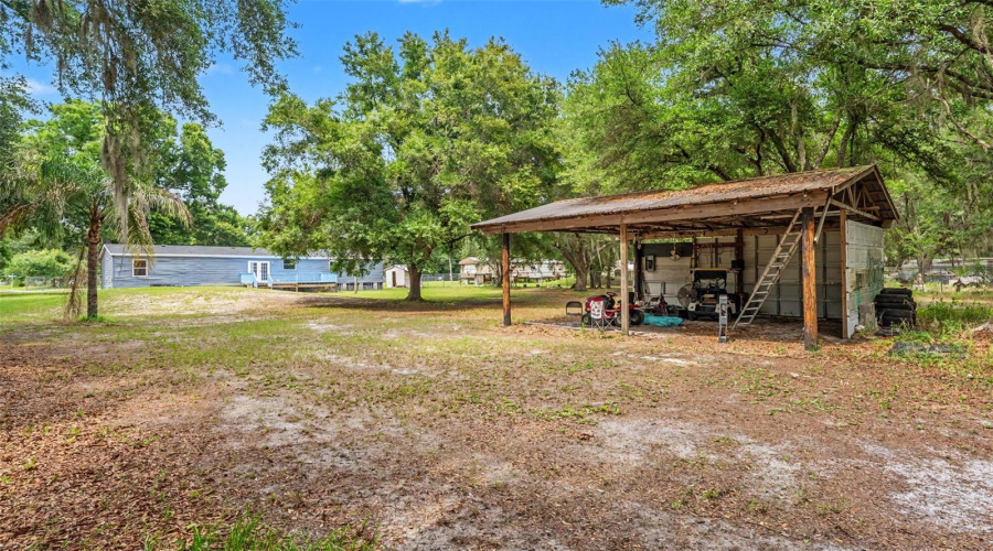Lakeland, Florida 33810, 5 Bedroom Bedrooms, ,2 Bathroombathrooms,Residential,For Sale,Walnut,0,Mfrl4962479