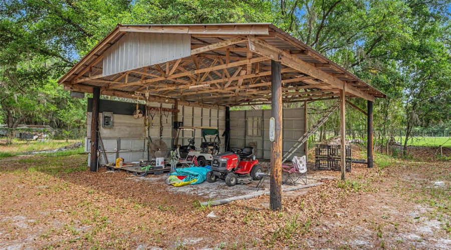 Lakeland, Florida 33810, 5 Bedroom Bedrooms, ,2 Bathroombathrooms,Residential,For Sale,Walnut,0,Mfrl4962479