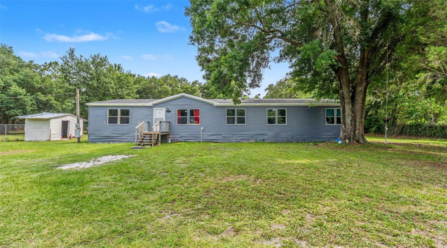 Lakeland, Florida 33810, 5 Bedroom Bedrooms, ,2 Bathroombathrooms,Residential,For Sale,Walnut,0,Mfrl4962479