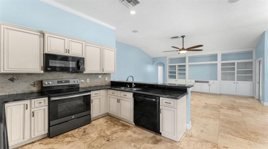 Lake Mary, Florida 32746, 5 Bedroom Bedrooms, ,3 Bathroombathrooms,Residential,For Sale,Palm Crest,0,Mfro6436020