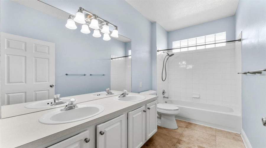 Lake Mary, Florida 32746, 5 Bedroom Bedrooms, ,3 Bathroombathrooms,Residential,For Sale,Palm Crest,0,Mfro6436020