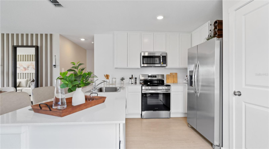 Eagle Lake, Florida 33839, 4 Bedroom Bedrooms, ,2 Bathroombathrooms,Residential,For Sale,Totem,0,Mfro6437011