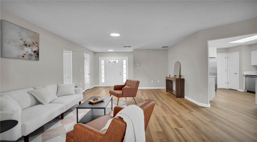 Leesburg, Florida 34788, 2 Bedroom Bedrooms, ,2 Bathroombathrooms,Residential,For Sale,Bonnie View,0,Mfrg5117030