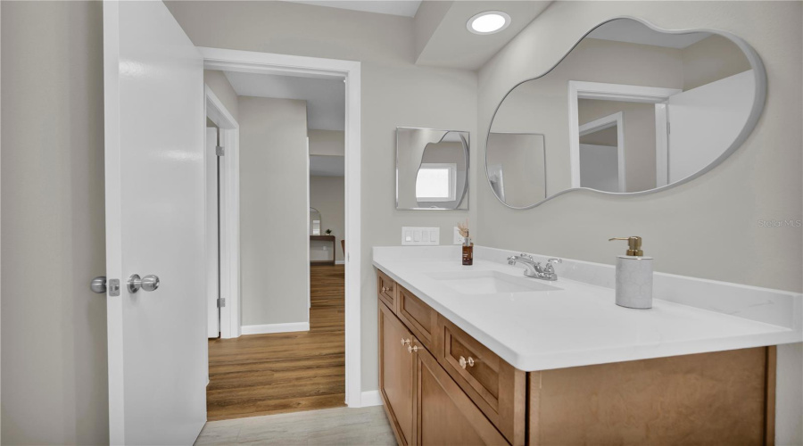 Leesburg, Florida 34788, 2 Bedroom Bedrooms, ,2 Bathroombathrooms,Residential,For Sale,Bonnie View,0,Mfrg5117030