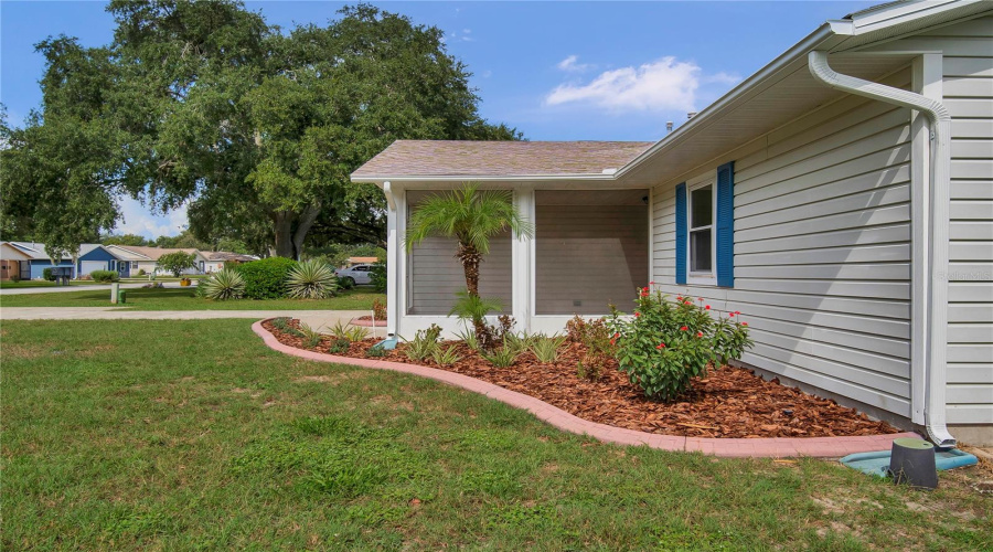Leesburg, Florida 34788, 2 Bedroom Bedrooms, ,2 Bathroombathrooms,Residential,For Sale,Bonnie View,0,Mfrg5117030