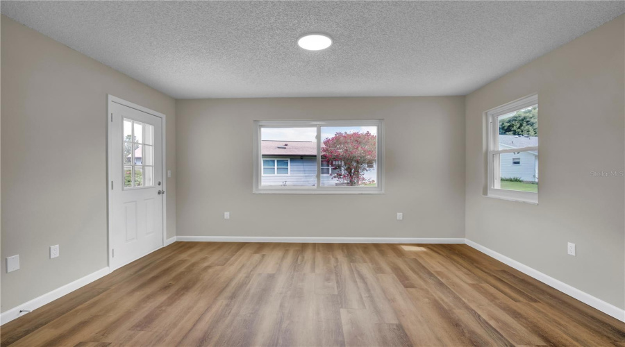 Leesburg, Florida 34788, 2 Bedroom Bedrooms, ,2 Bathroombathrooms,Residential,For Sale,Bonnie View,0,Mfrg5117030