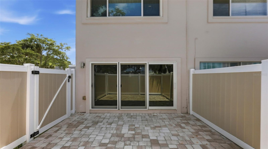 St Petersburg, Florida 33707, 2 Bedroom Bedrooms, ,1 Bathroombathrooms,Residential,For Sale,Beach,0,Mfrtb8521650