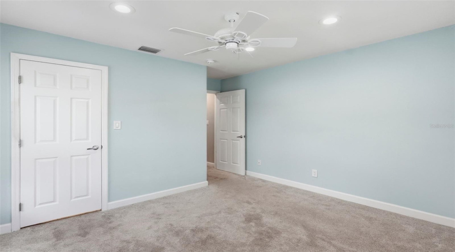 St Petersburg, Florida 33707, 2 Bedroom Bedrooms, ,1 Bathroombathrooms,Residential,For Sale,Beach,0,Mfrtb8521650