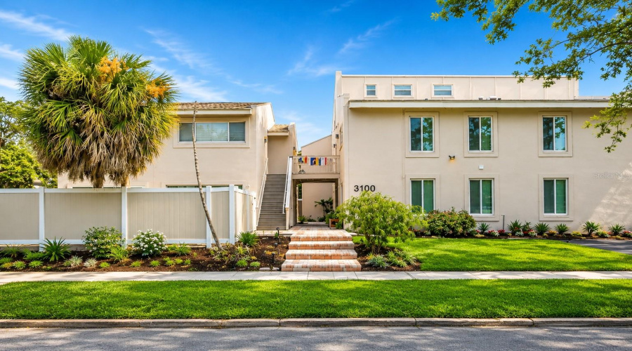 St Petersburg, Florida 33707, 2 Bedroom Bedrooms, ,1 Bathroombathrooms,Residential,For Sale,Beach,0,Mfrtb8521650