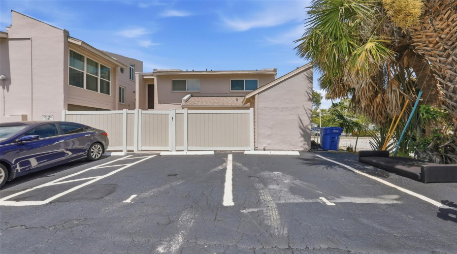 St Petersburg, Florida 33707, 2 Bedroom Bedrooms, ,1 Bathroombathrooms,Residential,For Sale,Beach,0,Mfrtb8521650