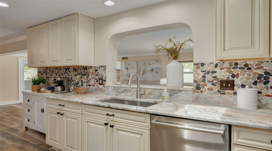 Clearwater, Florida 33759, 4 Bedroom Bedrooms, ,3 Bathroombathrooms,Residential,For Sale,Wolfe,0,Mfrtb8542512