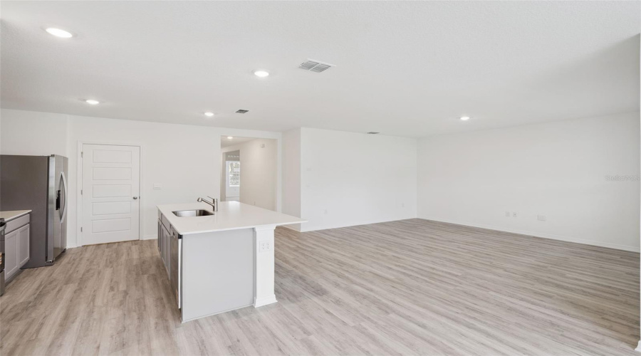 Winter Haven, Florida 33884, 3 Bedroom Bedrooms, ,2 Bathroombathrooms,Residential,For Sale,Pomelo,0,Mfro6384844