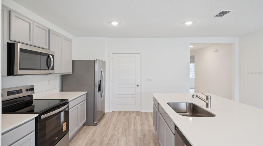 Winter Haven, Florida 33884, 3 Bedroom Bedrooms, ,2 Bathroombathrooms,Residential,For Sale,Pomelo,0,Mfro6384844