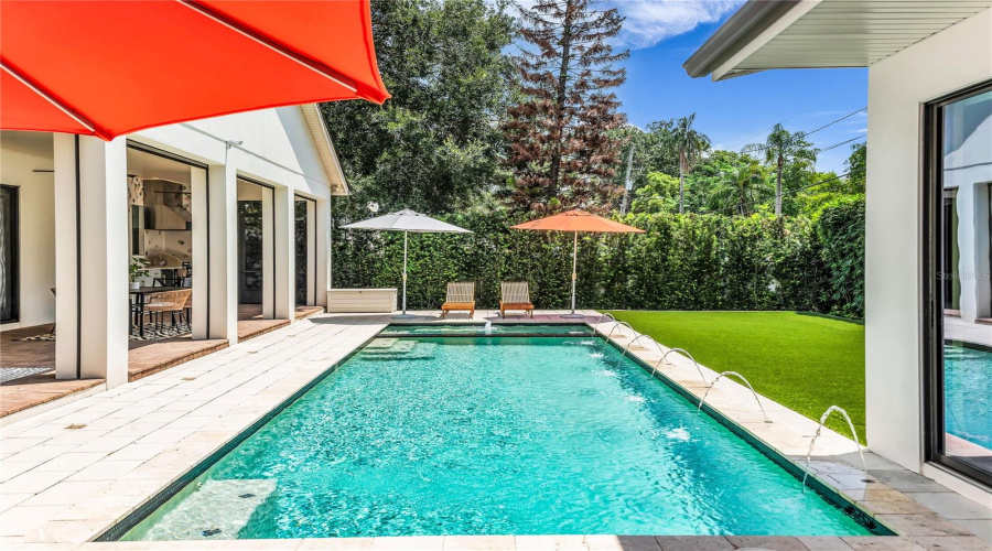 Orlando, Florida 32804, 6 Bedroom Bedrooms, ,5 Bathroombathrooms,Residential,For Sale,Smith,0,Mfro6432993
