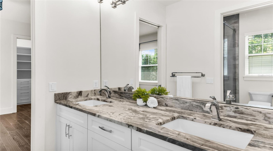 Orlando, Florida 32804, 6 Bedroom Bedrooms, ,5 Bathroombathrooms,Residential,For Sale,Smith,0,Mfro6432993