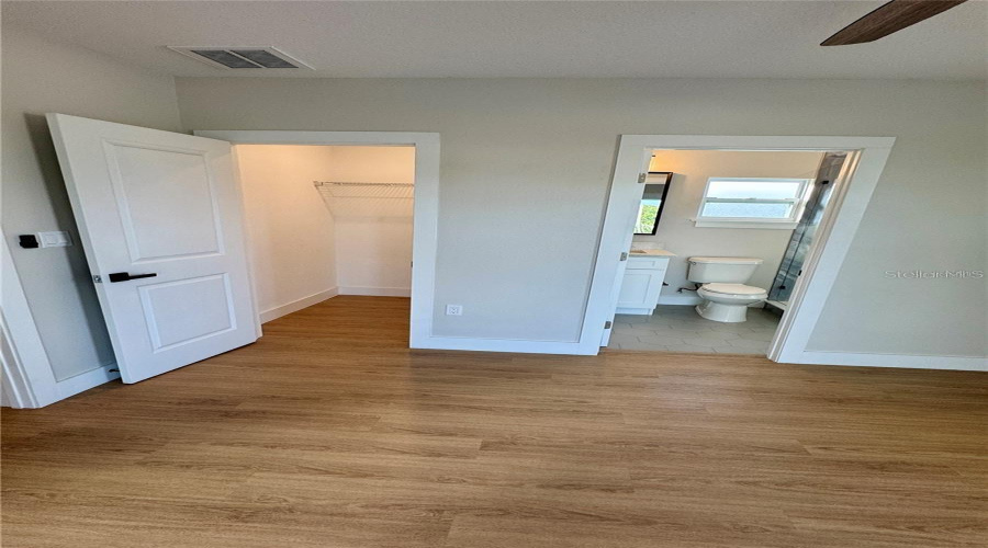 St Petersburg, Florida 33703, 7 Bedroom Bedrooms, ,5 Bathroombathrooms,Residential,For Sale,53Rd,0,Mfrtb8528660