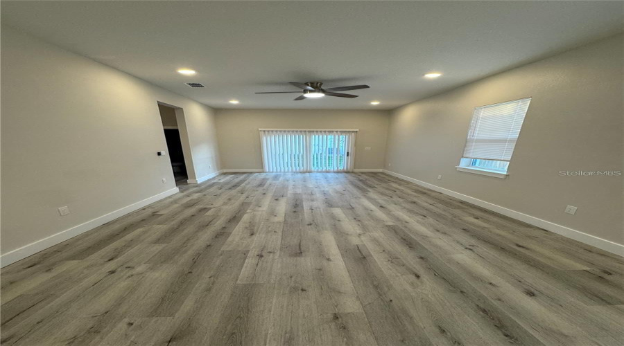 St Petersburg, Florida 33703, 7 Bedroom Bedrooms, ,5 Bathroombathrooms,Residential,For Sale,53Rd,0,Mfrtb8528660