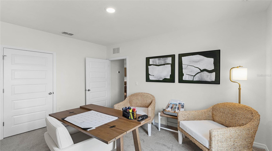 Lakeland, Florida 33810, 5 Bedroom Bedrooms, ,3 Bathroombathrooms,Residential,For Sale,Forrest Fox,0,Mfro6401686