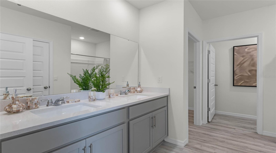 Lakeland, Florida 33810, 5 Bedroom Bedrooms, ,3 Bathroombathrooms,Residential,For Sale,Forrest Fox,0,Mfro6401686