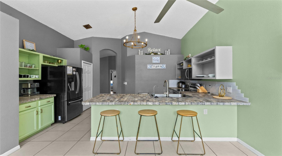 Kissimmee, Florida 34746, 5 Bedroom Bedrooms, ,3 Bathroombathrooms,Residential,For Sale,Lake Berkley,0,Mfro6436418
