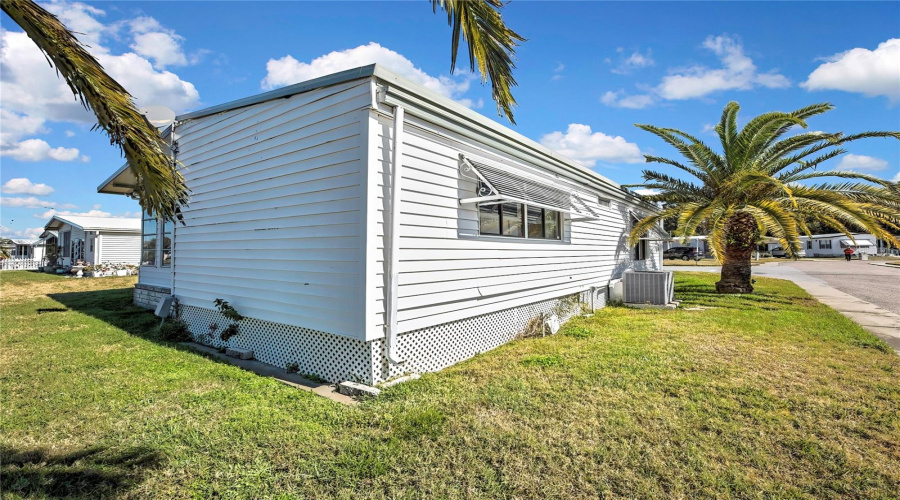 Holiday, Florida 34690, 2 Bedroom Bedrooms, ,2 Bathroombathrooms,Residential,For Sale,Nantucket,0,Mfrtb8467321