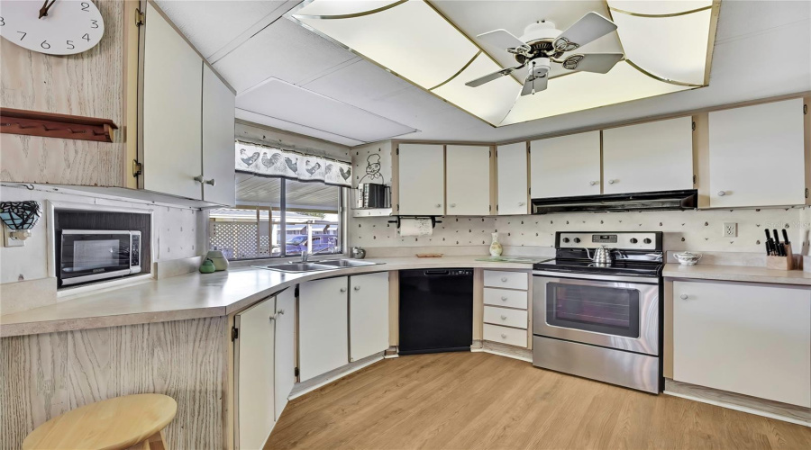 Holiday, Florida 34690, 2 Bedroom Bedrooms, ,2 Bathroombathrooms,Residential,For Sale,Nantucket,0,Mfrtb8467321