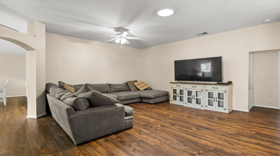 Lakeland, Florida 33811, 3 Bedroom Bedrooms, ,2 Bathroombathrooms,Residential,For Sale,Whistlewood,0,Mfrl4964132