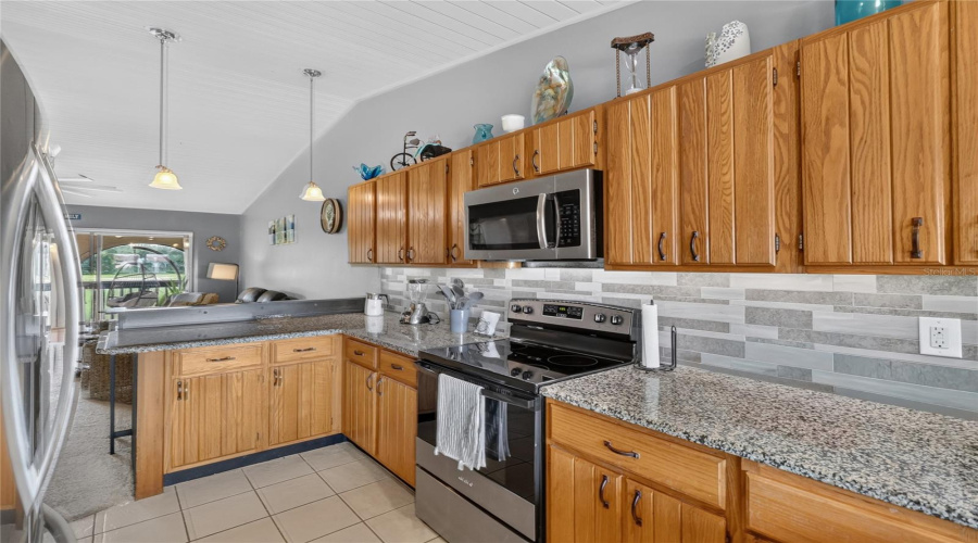 Lake Wales, Florida 33898, 2 Bedroom Bedrooms, ,2 Bathroombathrooms,Residential,For Sale,Village,0,Mfrp4939713