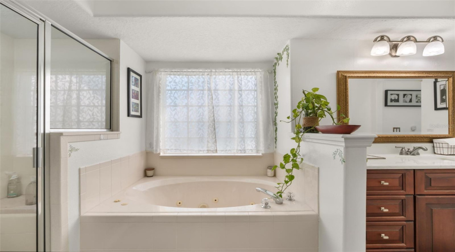 Leesburg, Florida 34748, 3 Bedroom Bedrooms, ,2 Bathroombathrooms,Residential,For Sale,St Andrews,0,Mfro6323322