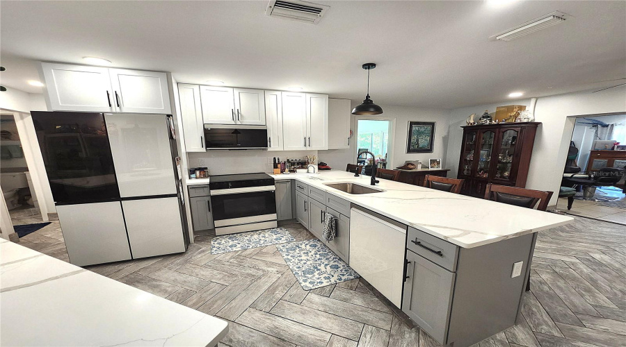 North Port, Florida 34287, 3 Bedroom Bedrooms, ,2 Bathroombathrooms,Residential,For Sale,Antilla,0,Mfrc7525972