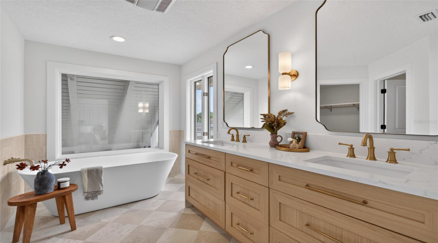 Palm Coast, Florida 32137, 5 Bedroom Bedrooms, ,3 Bathroombathrooms,Residential,For Sale,Chinook,0,Mfrfc318980