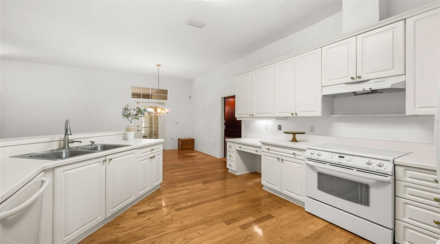 Gainesville, Florida 32607, 4 Bedroom Bedrooms, ,3 Bathroombathrooms,Residential,For Sale,82Nd,0,Mfrgc543012